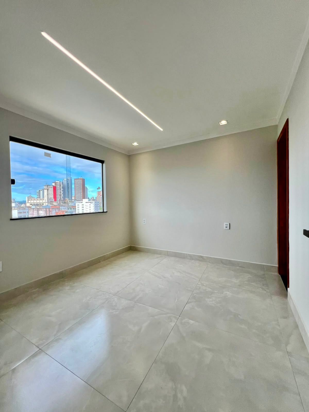Apartamento 2/4 com suite para Aluguel – Centro | Itabuna 📍