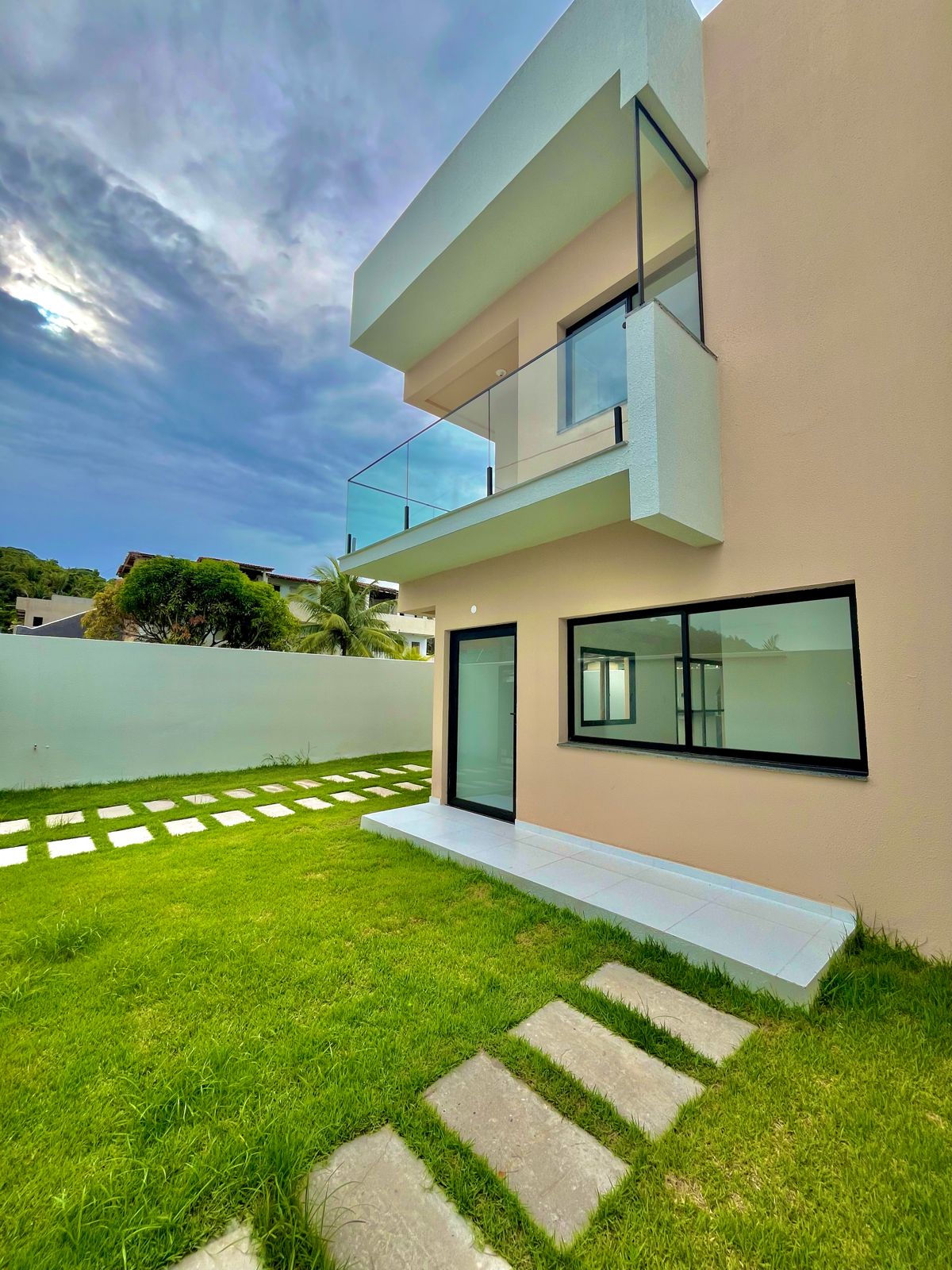 Vendo Casa Duplex com 3/4 na zona Sul de ilhéus (próximo ao Cururupe) 