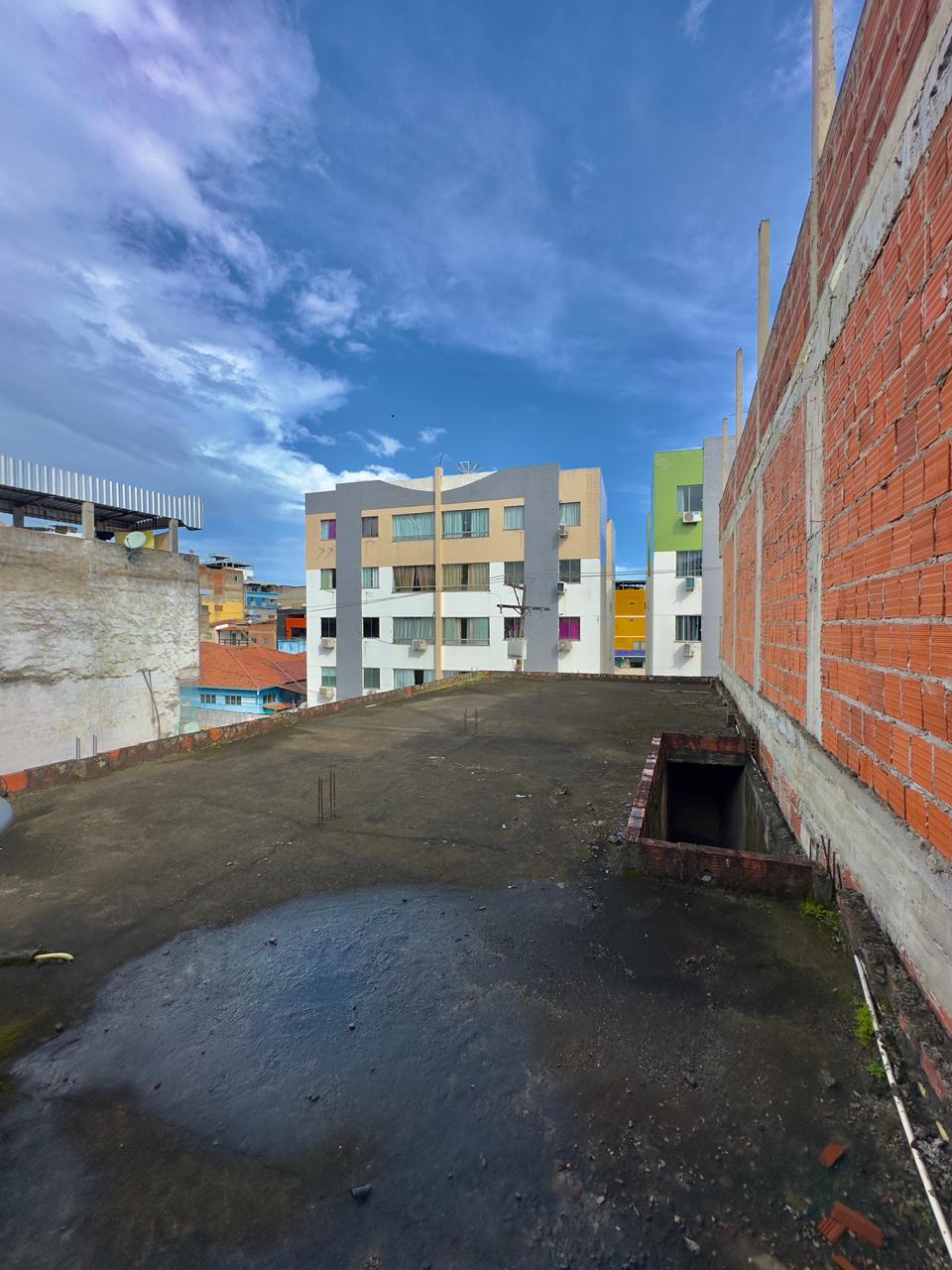 Prédio com 306m2 em excelente rua no bairro Santo Antônio 📍